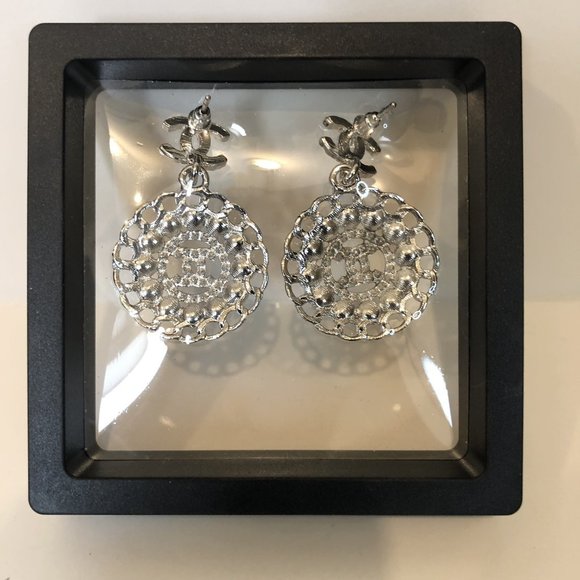 New Round Double C Ivory Faux Pearls and Bling Chain Embellished Drop Earrings - Picture 4 of 4